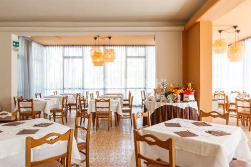 Esperia Boutique Family Hotel Cesenatico Buitenkant foto